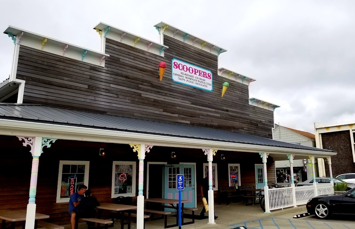 Scoopers Long Beach